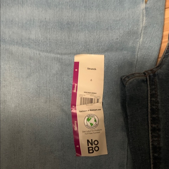 2 pair No Boundaries High Rise Skinny Jeans,  NWT, size 6 - Picture 2 of 6